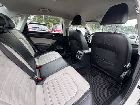 Used 2014 Volkswagen Passat 1.8T Sport FWD image 10