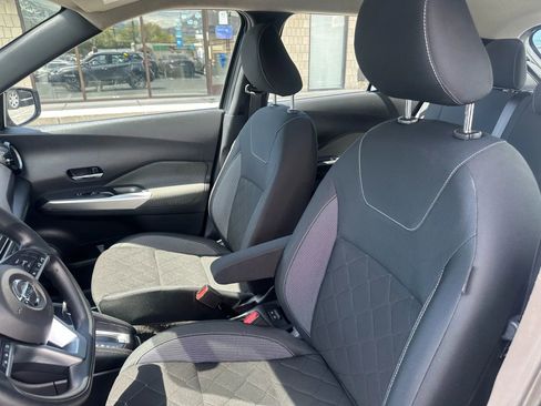 Used 2020 Nissan Kicks SV image 17