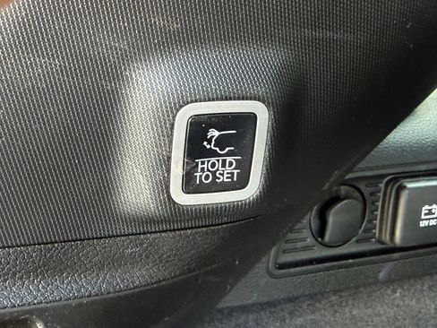Used 2024 Jeep Grand Cherokee Summit AWD/4WD image 46