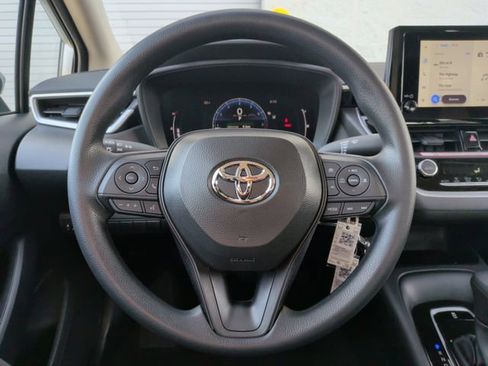 Used 2026 Toyota Corolla LE image 17