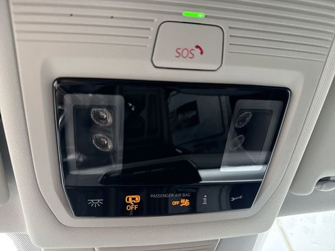 New 2025 Volkswagen Tiguan SE image 33