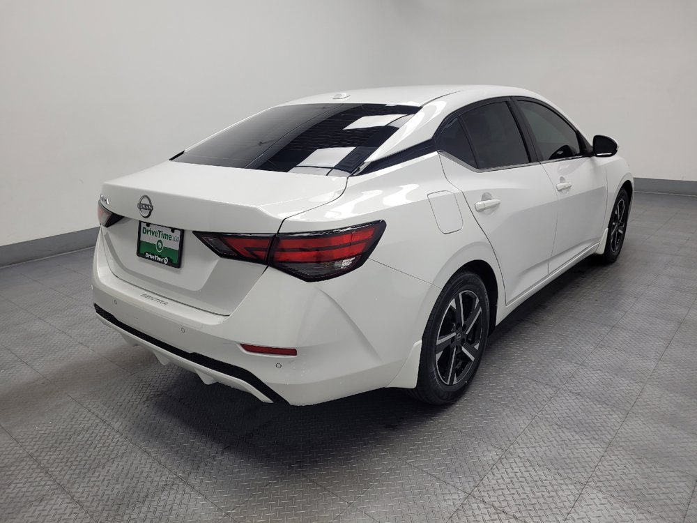 Used 2025 Nissan Sentra SV FWD image 9