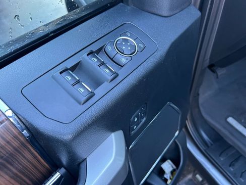 Used 2015 Ford F150 Lariat w/ Equipment Group 502A Luxury image 23