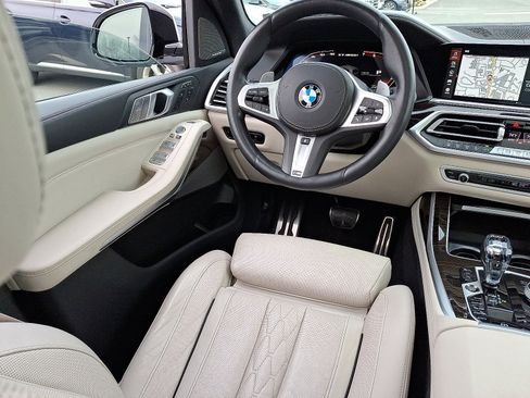 Used 2021 BMW X7 M50i w/ Dynamic Handling Package image 14