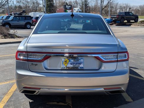 Used 2020 Lincoln Continental AWD w/ Premium Package image 4