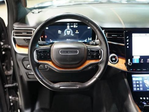 Used 2022 Jeep Grand Wagoneer Series III w/ Rear Seat Video Group 1 AWD/4WD image 21