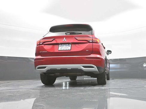 Used 2024 Mitsubishi Outlander SE AWD/4WD image 59