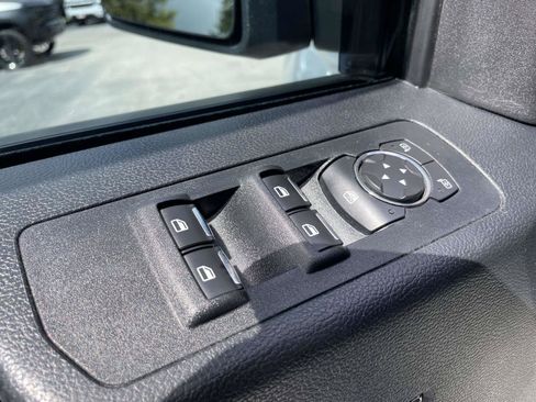 Used 2018 Ford F150 XLT w/ Equipment Group 302A Luxury AWD/4WD image 6
