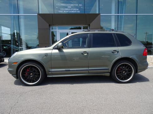 Used 2008 Porsche Cayenne GTS AWD/4WD image 2