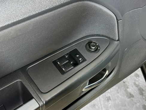 Used 2010 Dodge Challenger R/T RWD image 17