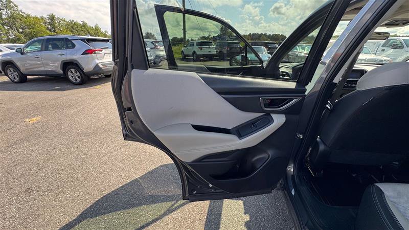 Used 2023 Subaru Forester AWD/4WD image 36