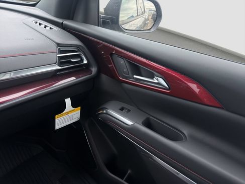 New 2026 Chevrolet Traverse RS w/ LPO, Floor Liner Package AWD/4WD image 17