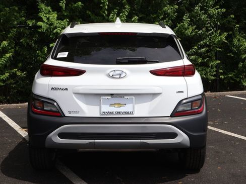 Used 2023 Hyundai Kona SEL AWD/4WD image 6