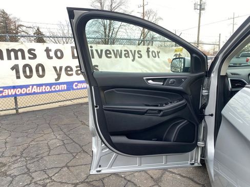 Used 2019 Ford Edge Titanium w/ Equipment Group 301A image 13