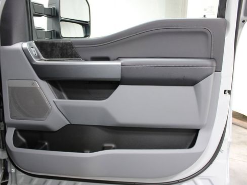 New 2026 Ford F250 XLT w/ XLT Premium Package image 37