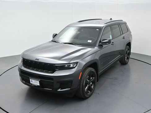 New 2025 Jeep Grand Cherokee L Altitude image 54