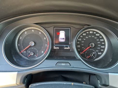 Used 2021 Volkswagen Atlas Cross Sport SE image 22