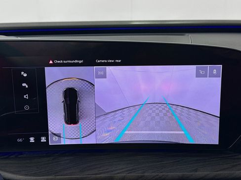 Certified 2025 Audi Q5 Premium w/ Convenience Package image 16