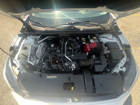 Used 2021 Nissan Sentra SV FWD image 12
