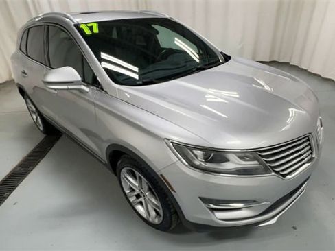 Used 2017 Lincoln MKC Reserve w/ Lincoln MKC Climate Package image 2