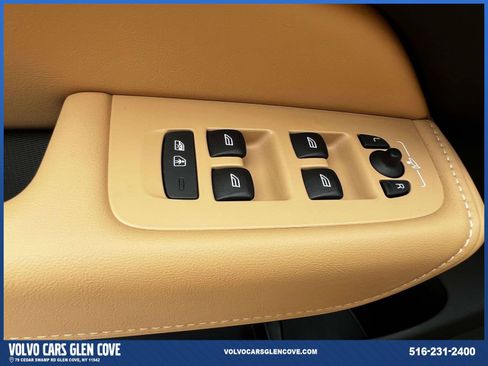 Used 2025 Volvo XC60 B5 Ultra w/ Protection Package Premier AWD/4WD image 16