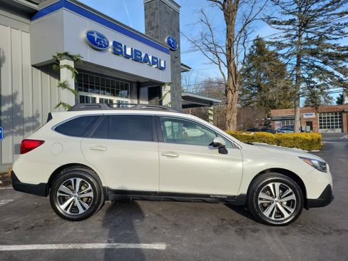 Used 2019 Subaru Outback 2.5i Limited image 2
