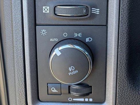 Used 2019 RAM 1500 Express w/ Express Value Package image 13