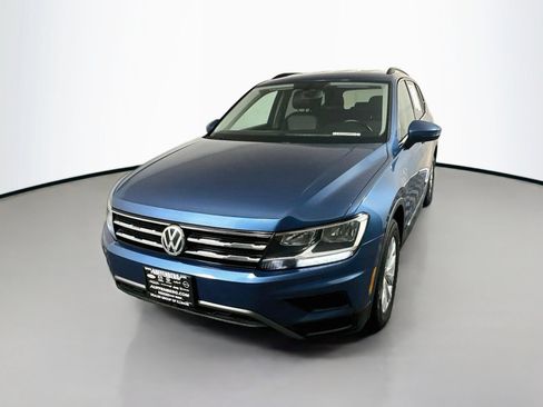 Used 2018 Volkswagen Tiguan SE FWD image 3