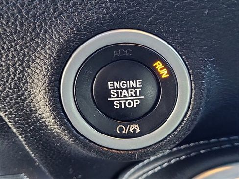 Certified 2022 Dodge Challenger R/T w/ Blacktop Package image 17