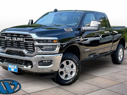 Used 2025 RAM 2500 Big Horn AWD/4WD image 4