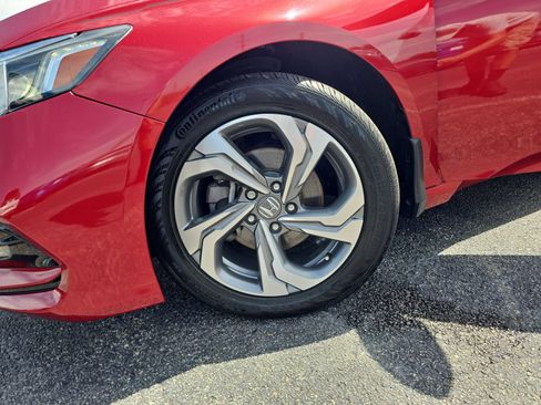 Used 2020 Honda Accord EX image 29