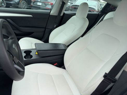 Used 2021 Tesla Model 3 Standard Range Plus image 10