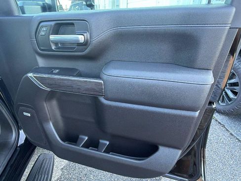 Used 2022 Chevrolet Silverado 2500 LTZ w/ LTZ Premium Package AWD/4WD image 17
