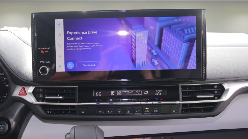 Certified 2026 Toyota Sienna XLE FWD image 24