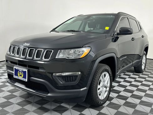 Used 2020 Jeep Compass Sport w/ Cold Weather Group AWD/4WD image 6