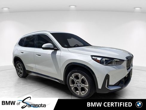 Certified 2025 BMW X1 xDrive28i AWD/4WD image 1