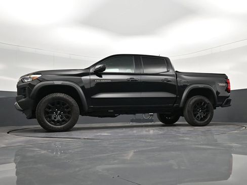 Used 2024 Chevrolet Colorado Trail Boss w/ Technology Package image 30