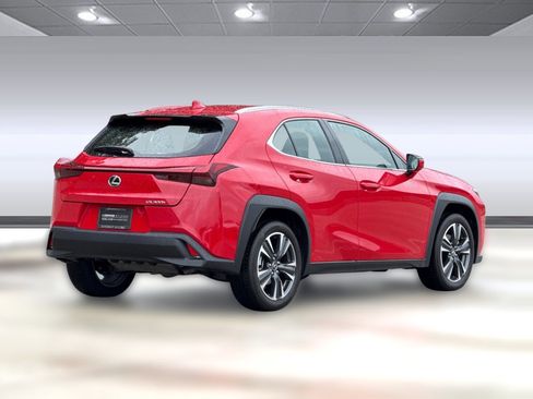 Certified 2025 Lexus UX 300h FWD w/ Accessory Package (Z2) image 9