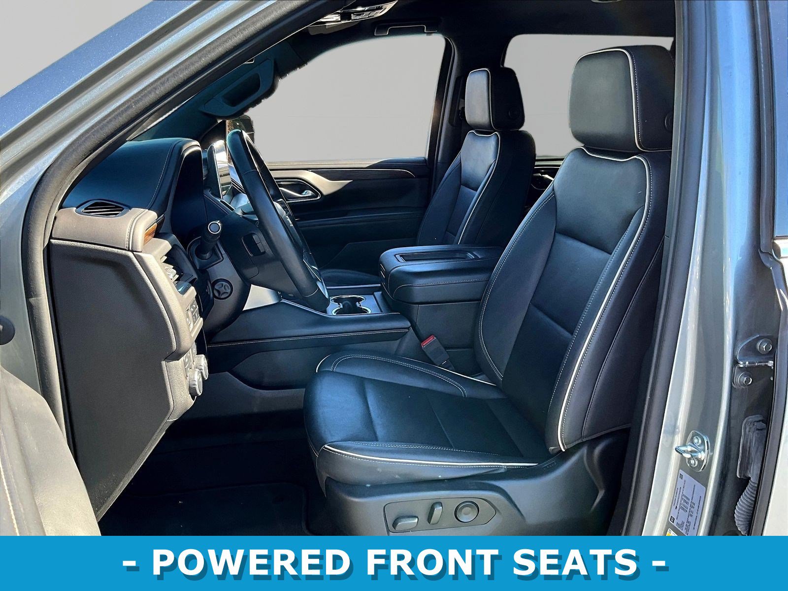 Used 2023 Chevrolet Suburban Premier AWD/4WD image 21