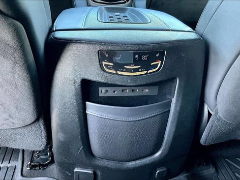Used 2017 Cadillac Escalade Platinum AWD/4WD image 9