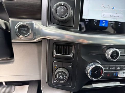 Used 2025 Ford F150 Lariat w/ Equipment Group 501A Mid AWD/4WD image 24