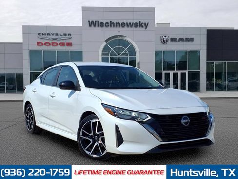 Used 2025 Nissan Sentra SR FWD image 1