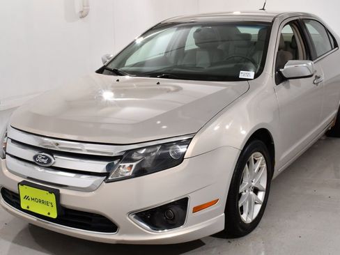 Used 2010 Ford Fusion SEL image 2