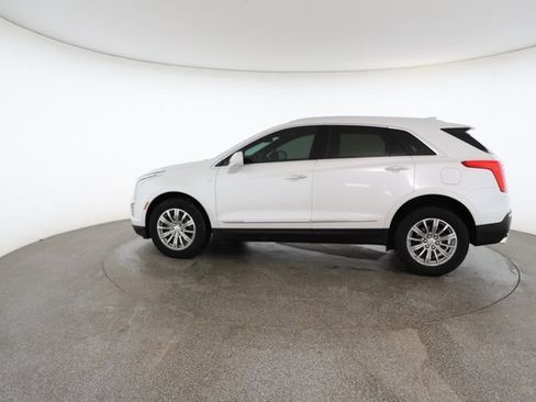 Used 2017 Cadillac XT5 Luxury w/ Driver Awareness Package image 7