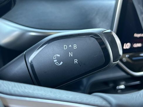 Used 2025 Volkswagen ID. Buzz Pro S RWD image 16