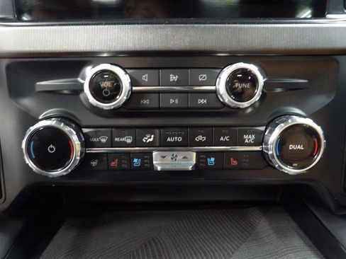 Used 2024 Ford F250 Platinum AWD/4WD image 57