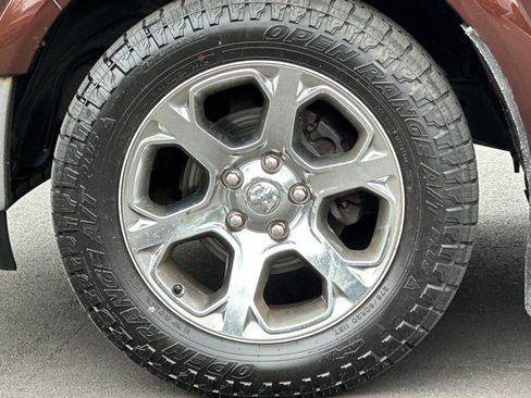 Used 2014 RAM 1500 Laramie w/ Convenience Group AWD/4WD image 34