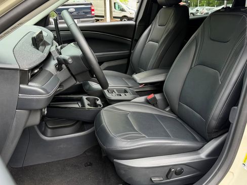 Certified 2025 Ford Mustang Mach-E Premium AWD/4WD image 17