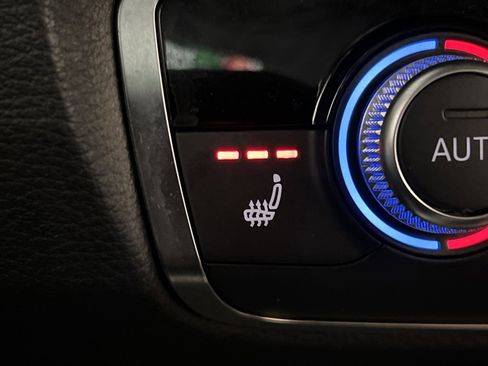 Used 2024 Audi Q3 2.0T Premium image 35