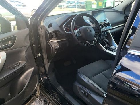 Used 2025 Mitsubishi Eclipse Cross SE image 4